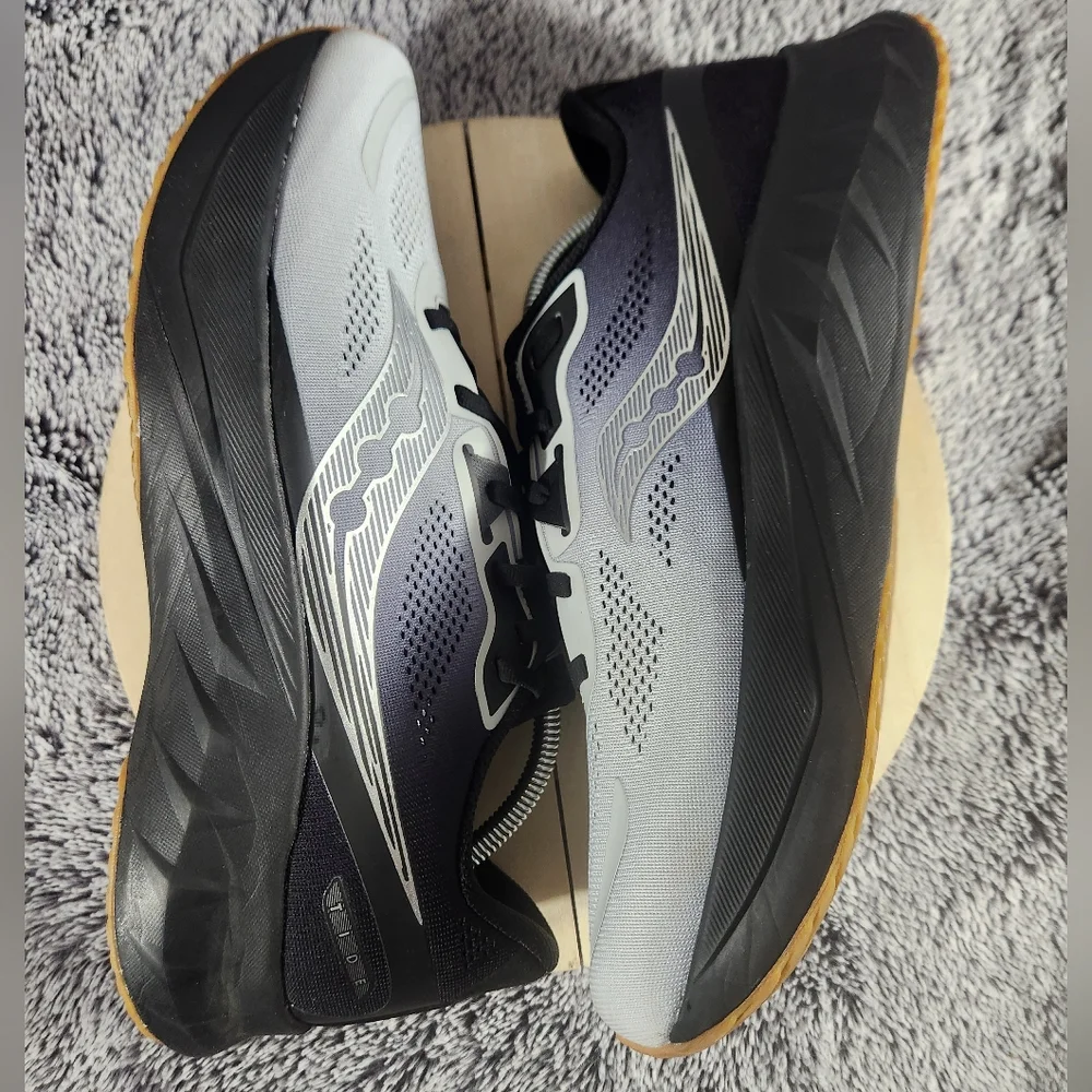 Saucony Tide 2 'Cloud Black' Running Shoes Men's Size 11 - Picture 5 of 9